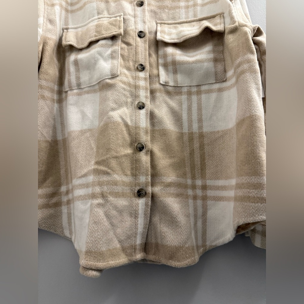 🆕 Ardene | Tan and White Plaid Checkered Flannel Shacket Jacket Chest Pockets - Picture 6 of 9